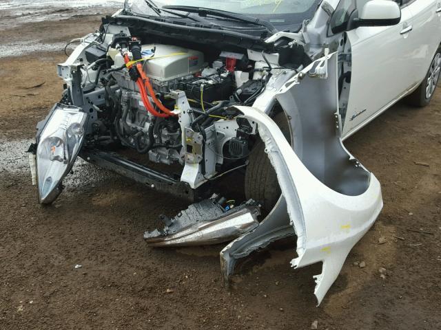 1N4AZ0CP5FC318857 - 2015 NISSAN LEAF S WHITE photo 9