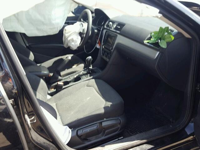 1VWAS7A3XGC046828 - 2016 VOLKSWAGEN PASSAT S შავი ფოტო 5