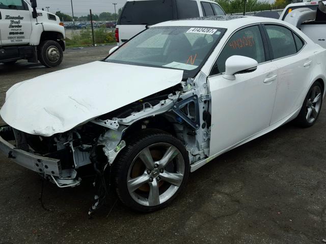 JTHBE1D2XE5003914 - 2014 LEXUS IS WHITE photo 2