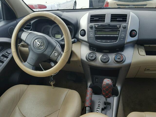 JTMKF4DV7A5017905 - 2010 TOYOTA RAV4 棕色 照片 9