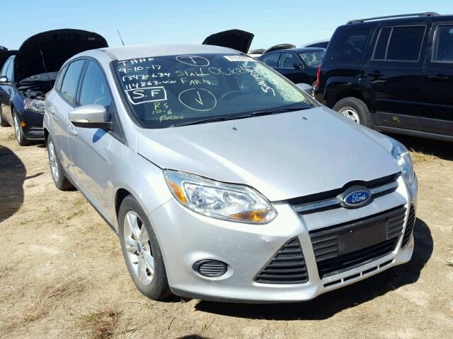 1FADP3K29EL114863 - 2014 FORD FOCUS SE SILVER photo 1