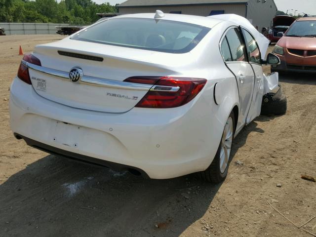 2G4GR5GX4H9119302 - 2017 BUICK REGAL PREM WHITE photo 4