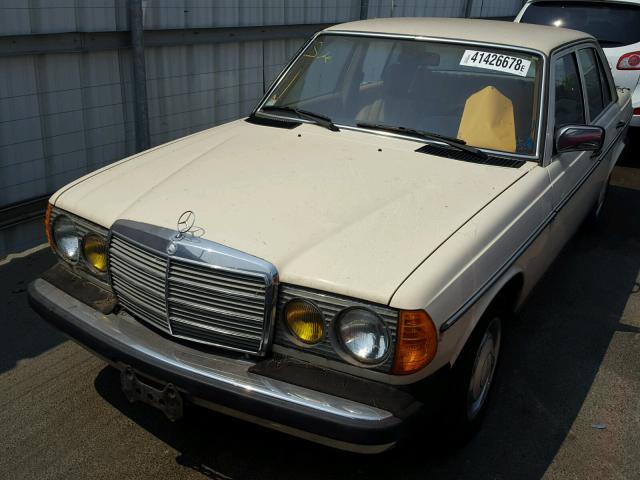 WDBAB23A3CB297030 - 1982 MERCEDES-BENZ 240 D BEIGE photo 2