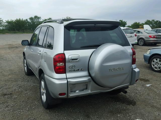 JTEHD20VX56028449 - 2005 TOYOTA RAV4 SILVER photo 3