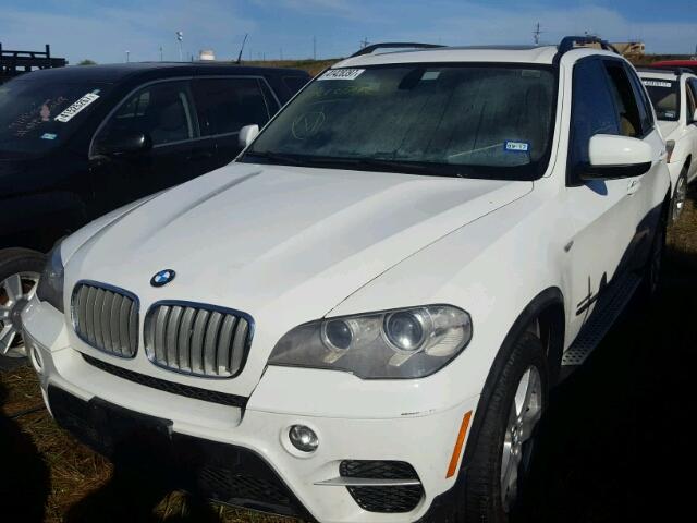 5UXZW0C5XCL671951 - 2012 BMW X5 WHITE photo 2