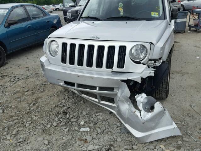 1J8FF48W18D775347 - 2008 JEEP PATRIOT LI SILVER photo 9