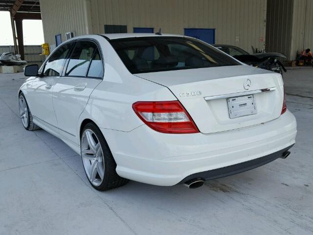 WDDGF54X19R083745 - 2009 MERCEDES-BENZ C 300 WHITE photo 3