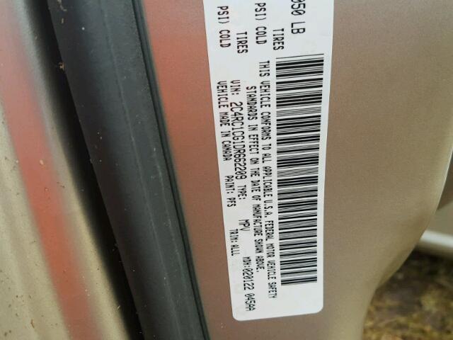 2C4RC1CG1DR662209 - 2013 CHRYSLER TOWN & COU GOLD photo 10