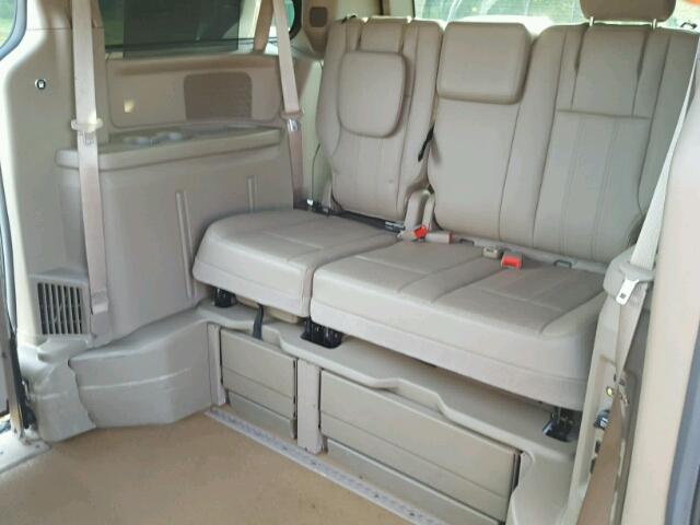 2C4RC1CG1DR662209 - 2013 CHRYSLER TOWN & COU GOLD photo 6