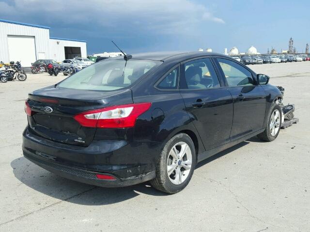 1FADP3F28EL121541 - 2014 FORD FOCUS BLACK photo 4