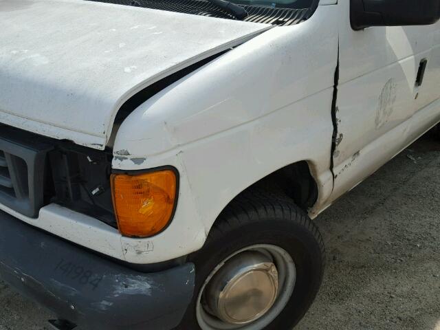 1FBSS31L73HA80498 - 2003 FORD ECONOLINE WHITE photo 9