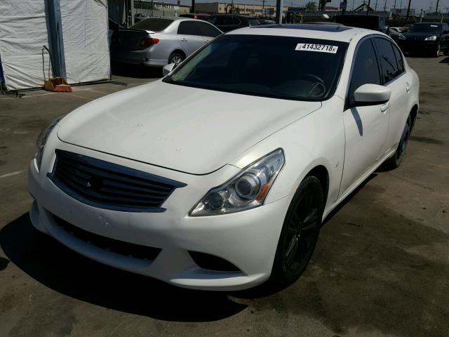 JN1CV6AP5FM501631 - 2015 INFINITI Q40 WHITE photo 2