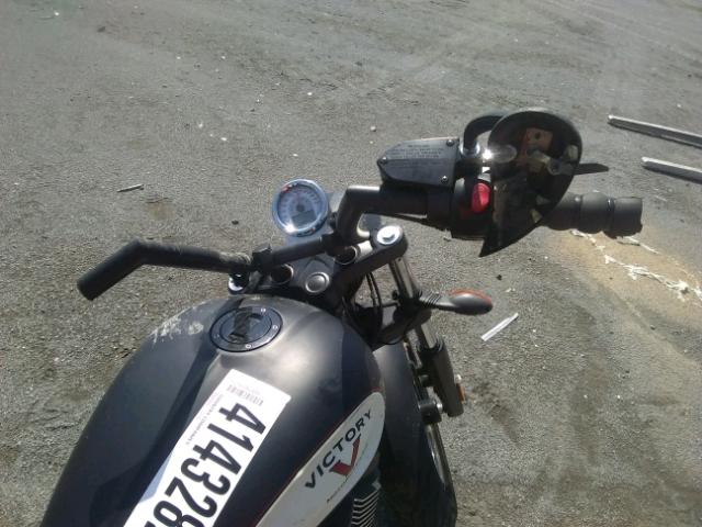 5VPWB36N7C3000641 - 2012 VICTORY MOTORCYCLES HIGH-BALL Schwarz Foto 5