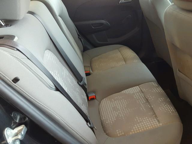 1G1JA5SH8D4125563 - 2013 CHEVROLET SONIC LS 黑色 照片 6