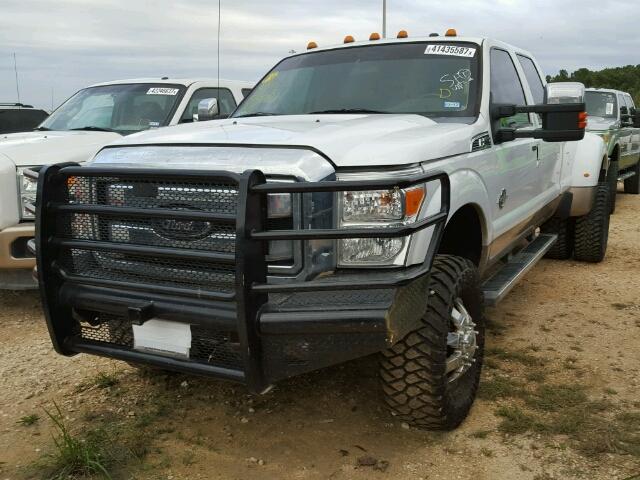 1FT8W3DT4BEA21317 - 2011 FORD F350 SUPER WHITE photo 2