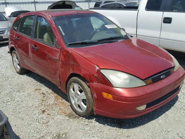 3FAFP37Z94R104915 - 2004 FORD FOCUS ZX5 RED photo 1