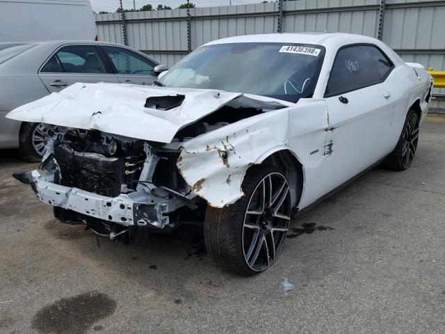 2C3CDZBT8JH199247 - 2018 DODGE CHALLENGER WHITE photo 2