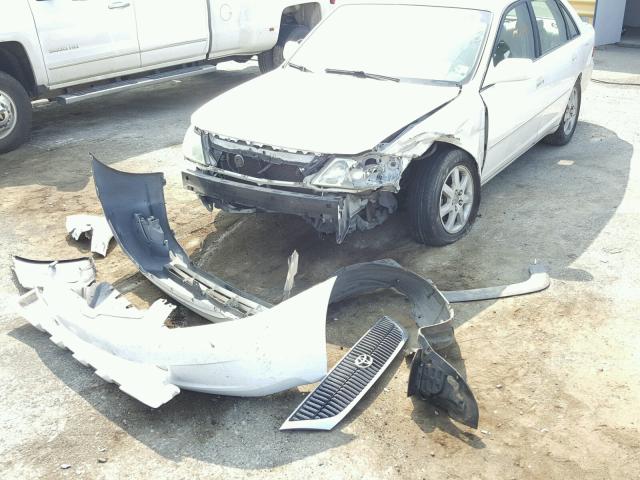 4T1BF28B72U235205 - 2002 TOYOTA AVALON XL WHITE photo 9