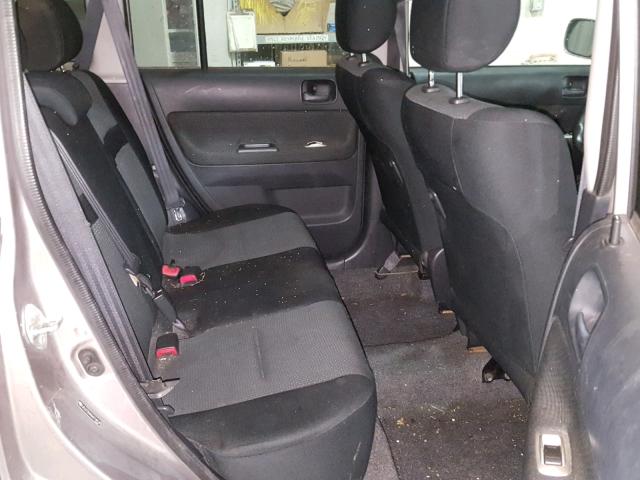 JTLKT324X64114918 - 2006 TOYOTA SCION XB Silber Foto 6