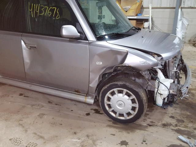 JTLKT324X64114918 - 2006 TOYOTA SCION XB Silber Foto 9