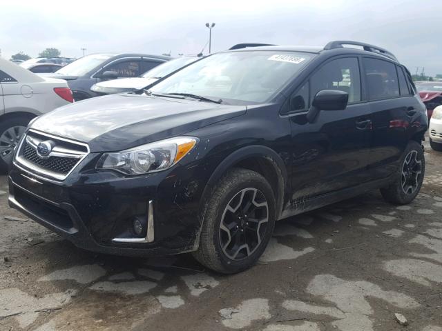 JF2GPADC3H8251551 - 2017 SUBARU CROSSTREK BLACK photo 2