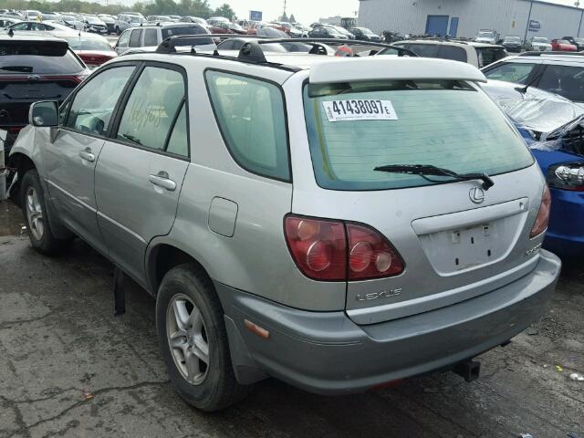 JT6HF10U1X0075429 - 1999 LEXUS RX 300 SILVER photo 3