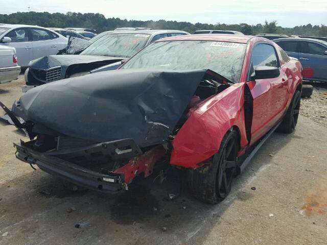 1ZVBP8ANXA5106664 - 2010 FORD MUSTANG RED photo 2