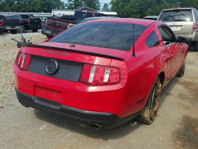 1ZVBP8ANXA5106664 - 2010 FORD MUSTANG RED photo 4