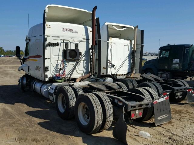 1FUJGLBG7CLBL7608 - 2012 FREIGHTLINER CASCADIA 1 WHITE photo 3