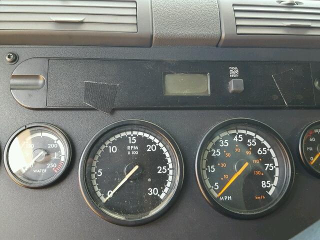 1FUJGLBG7CLBL7608 - 2012 FREIGHTLINER CASCADIA 1 WHITE photo 8