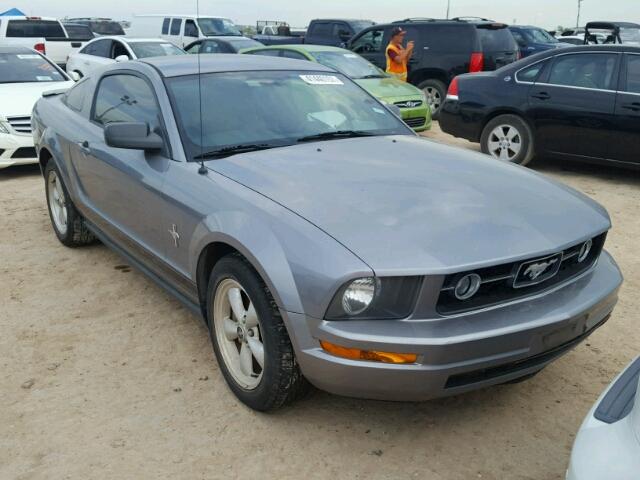 1ZVFT80N375198997 - 2007 FORD MUSTANG SILVER photo 1