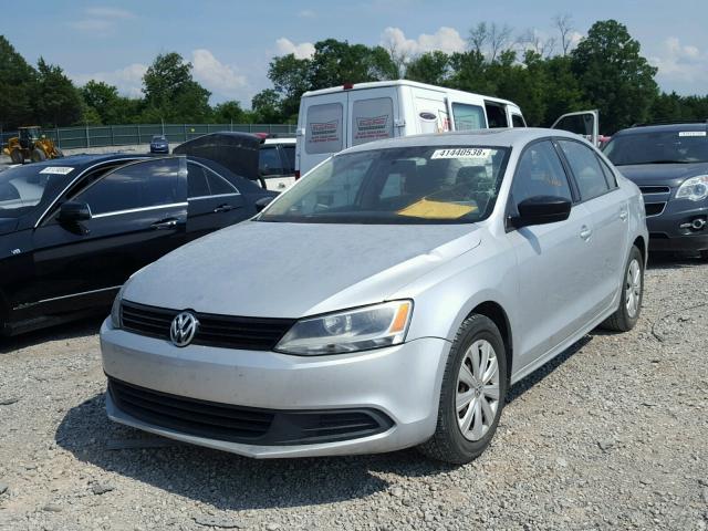 3VW1K7AJ8DM385886 - 2013 VOLKSWAGEN JETTA BASE 银色 照片 2