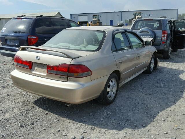 1HGCG56631A043455 - 2001 HONDA ACCORD EX GOLD photo 4