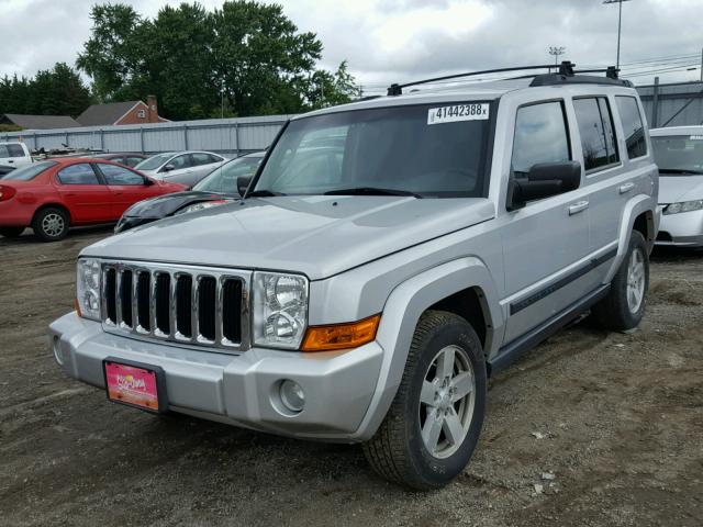 1J8HG48K38C184686 - 2008 JEEP COMMANDER 银色 照片 2