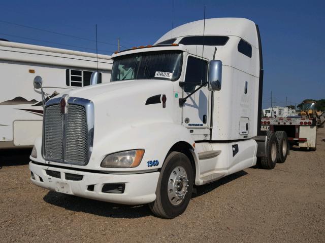 1XKAD49X0CR297839 - 2012 KENWORTH CONSTRUCTI WHITE photo 2