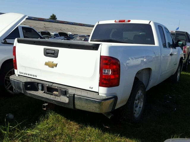 1GCRCSE02BZ434891 - 2011 CHEVROLET SILVERADO WHITE photo 4