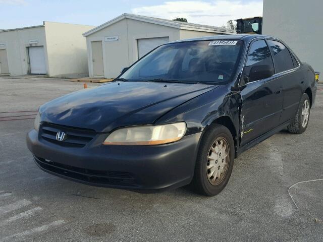 1HGCG56431A036259 - 2001 HONDA ACCORD BLACK photo 2