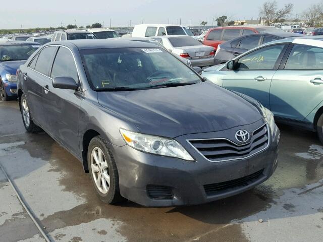 4T1BF3EK7BU692963 - 2011 TOYOTA CAMRY BASE GRAY photo 1