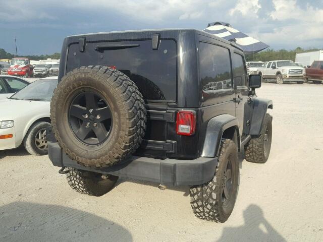 1C4AJWBG9FL590852 - 2015 JEEP WRANGLER BLACK photo 4