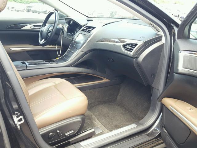 3LN6L2LU5FR622254 - 2015 LINCOLN MKZ HYBRID BLACK photo 5