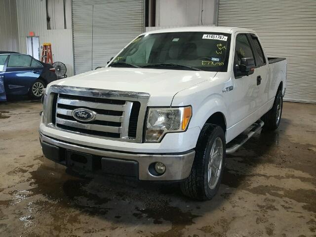 1FTEX1C89AKE77640 - 2010 FORD F150 SUPER WHITE photo 2