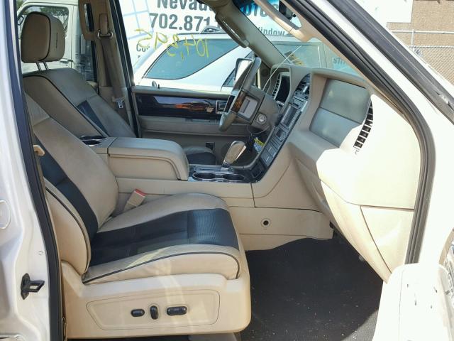 5LMFL28568LJ16464 - 2008 LINCOLN NAVIGATOR WHITE photo 5