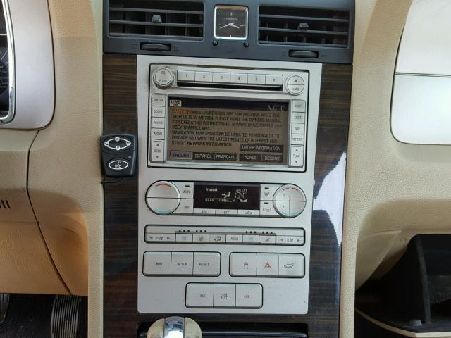5LMFL28568LJ16464 - 2008 LINCOLN NAVIGATOR WHITE photo 9