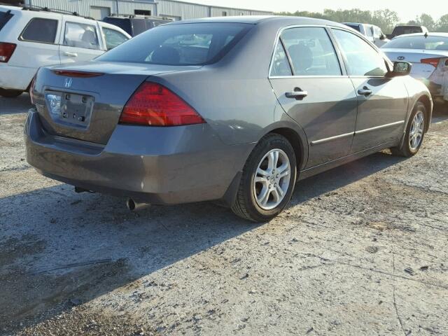 1HGCM56736A026647 - 2006 HONDA ACCORD EX SILVER photo 4