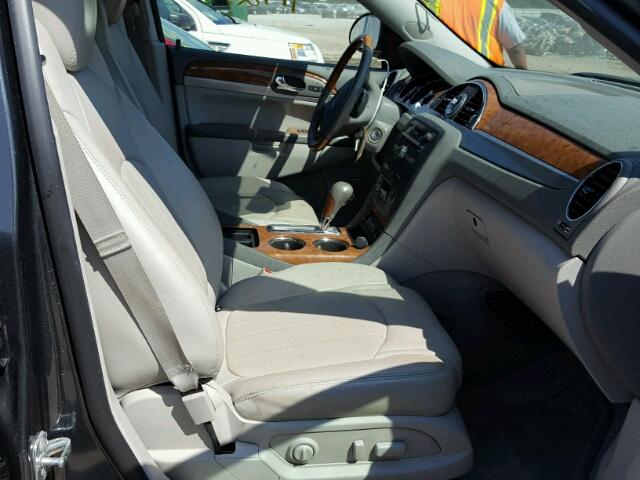 5GAKRCED7CJ316345 - 2012 BUICK ENCLAVE GRAY photo 5