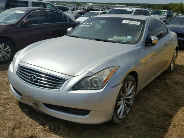 JNKCV64E98M130062 - 2008 INFINITI G37 SILVER photo 2