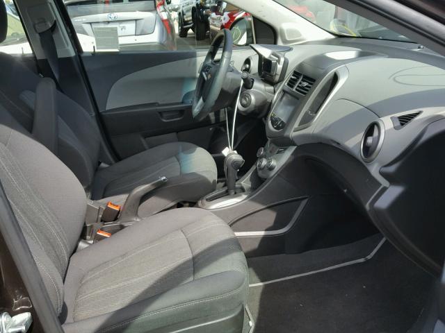 1G1JC5SG9F4142425 - 2015 CHEVROLET SONIC LT 黑色 照片 5