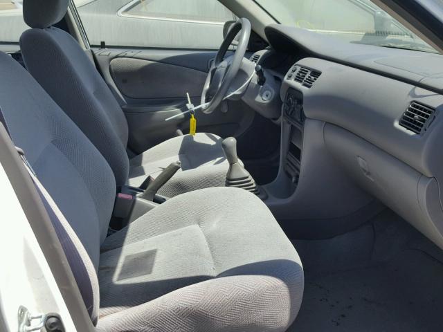 1Y1SK5286XZ415182 - 1999 CHEVROLET GEO PRIZM 白色 照片 5