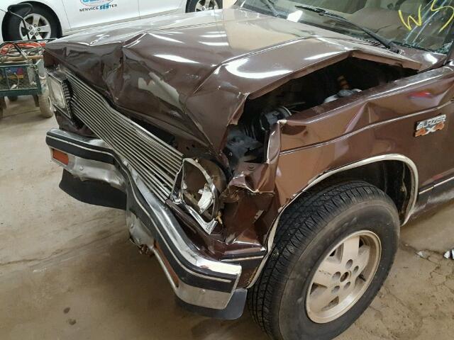 1GNCT18R0J0158232 - 1988 CHEVROLET BLAZER S10 BROWN photo 9