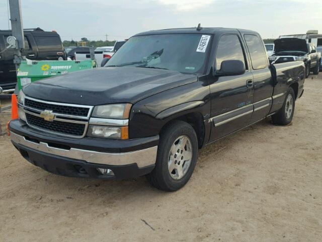 1GCEC19Z26Z228901 - 2006 CHEVROLET SILVERADO BLACK photo 2